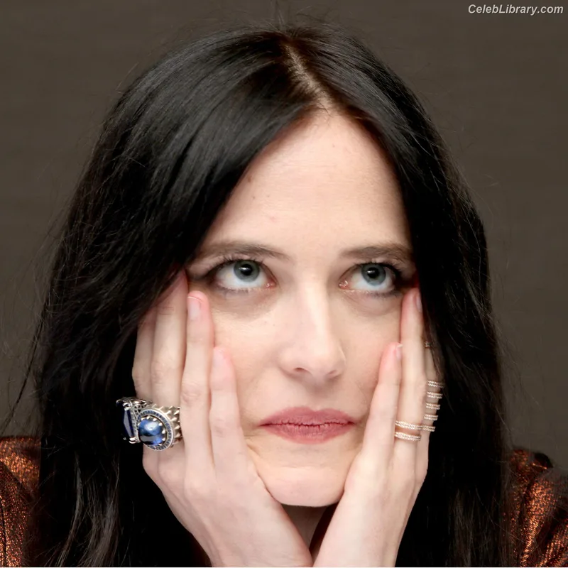 Eva Green photo 9 of 372