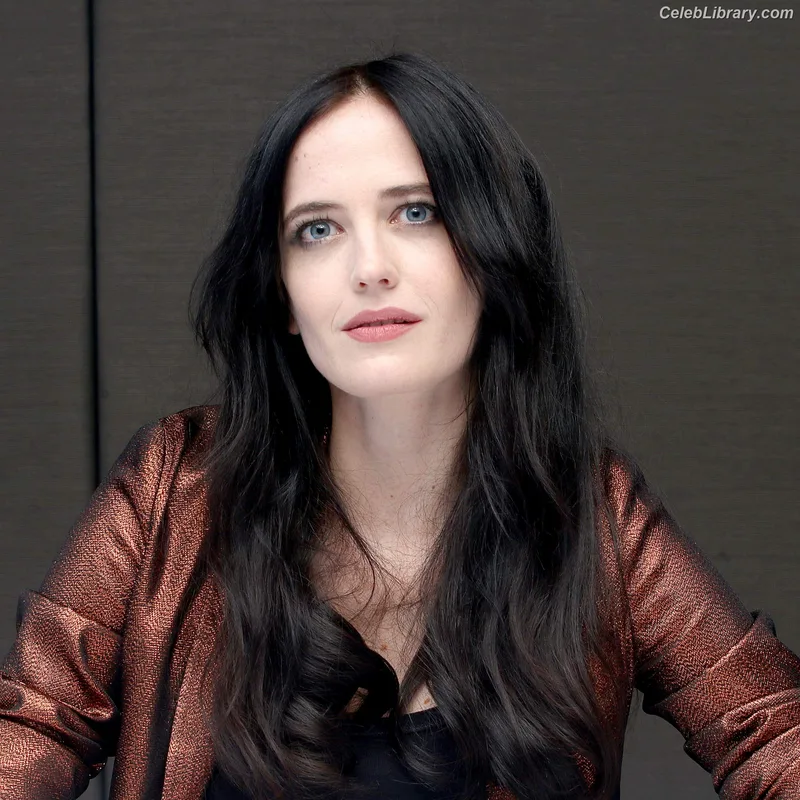 Eva Green photo 11 of 372