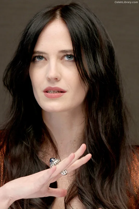 Eva Green photo 12 of 372