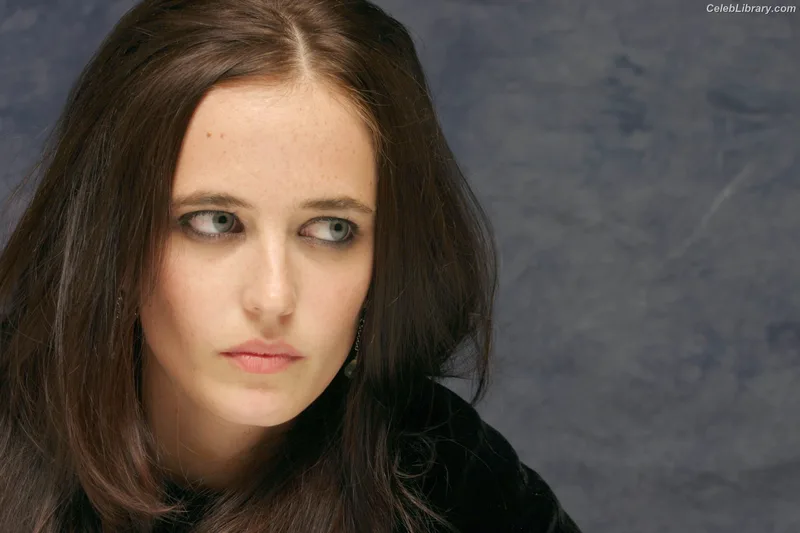 Eva Green photo 7 of 372