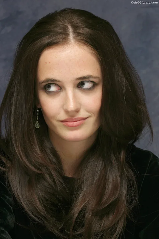 Eva Green photo 8 of 372