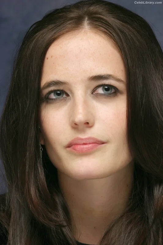 Eva Green photo 15 of 372
