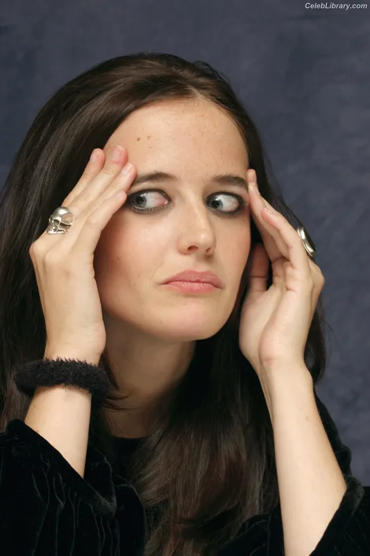 Eva Green photo 19 of 372