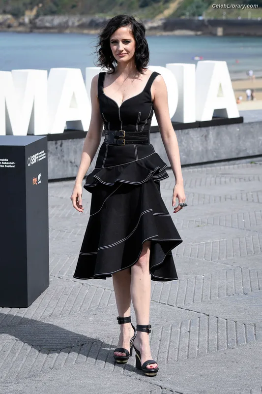 Eva Green photo 23 of 372