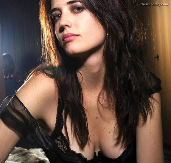 Eva Green photo 16 of 372