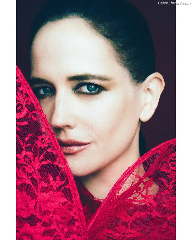 Eva Green photo 22 of 372