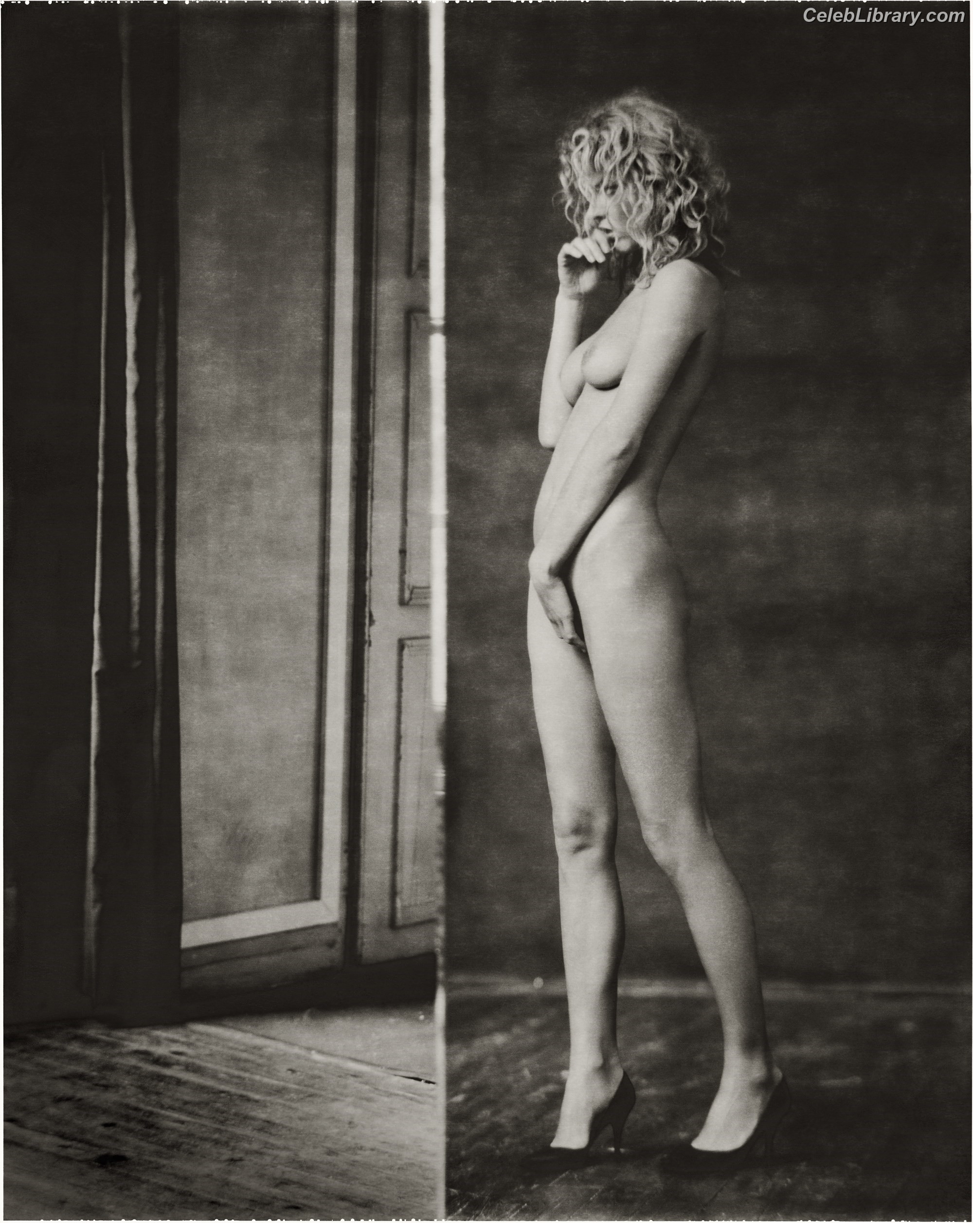 Eva Herzigova photo 4 of 62