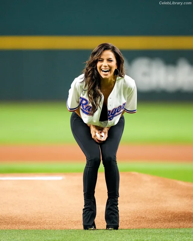 Eva Longoria photo 3 of 793