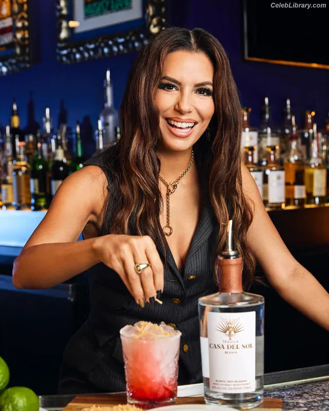 Eva Longoria photo 2 of 793