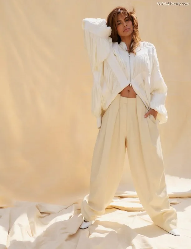 Eva Mendes photo 9 of 311