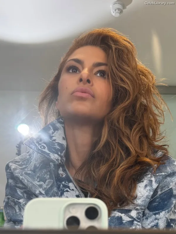 Eva Mendes photo 18 of 311