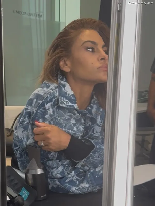 Eva Mendes photo 20 of 311