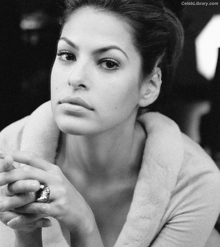 Eva Mendes photo 9 of 311