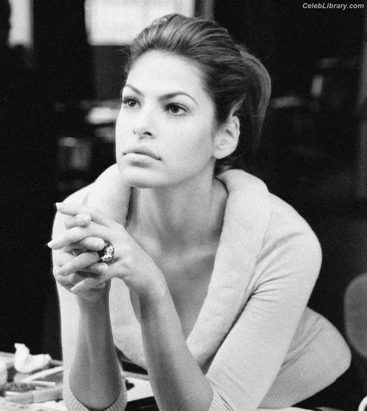 Eva Mendes photo 10 of 311