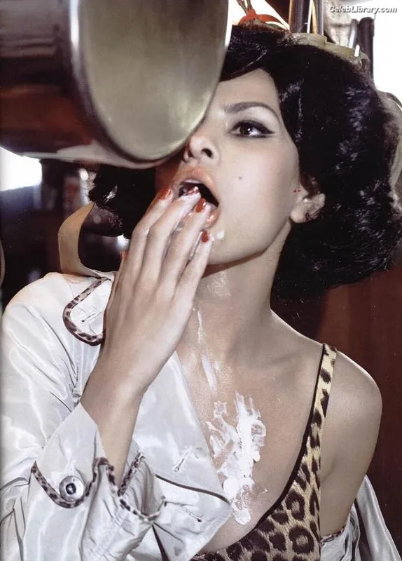 Eva Mendes photo 9 of 311