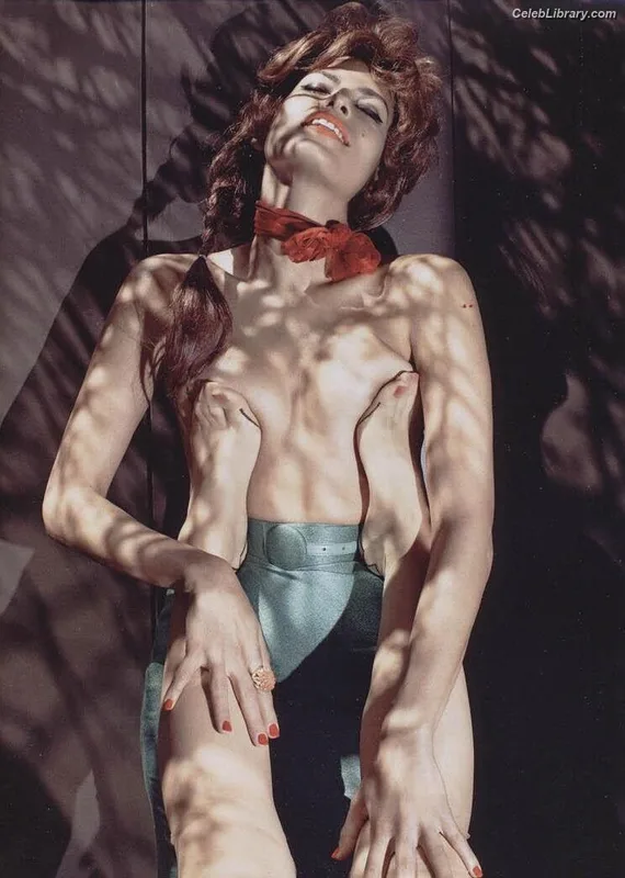 Eva Mendes photo 23 of 311