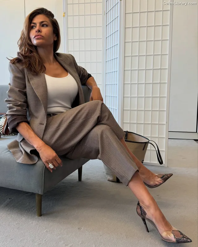 Eva Mendes photo 15 of 311