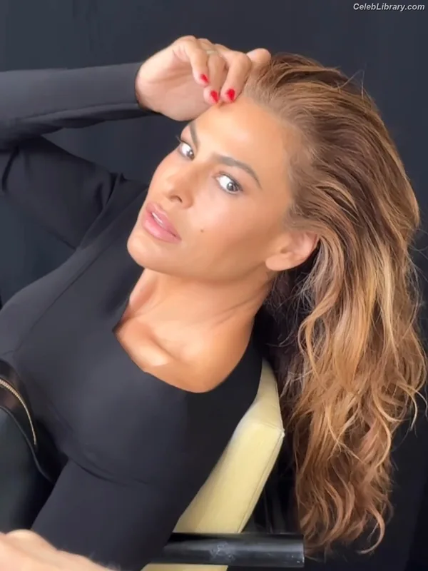 Eva Mendes photo 8 of 311