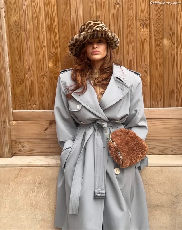 Eva Mendes photo 15 of 311