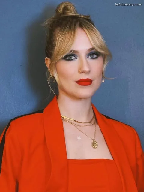 Evan Rachel Wood photo 8 of 75