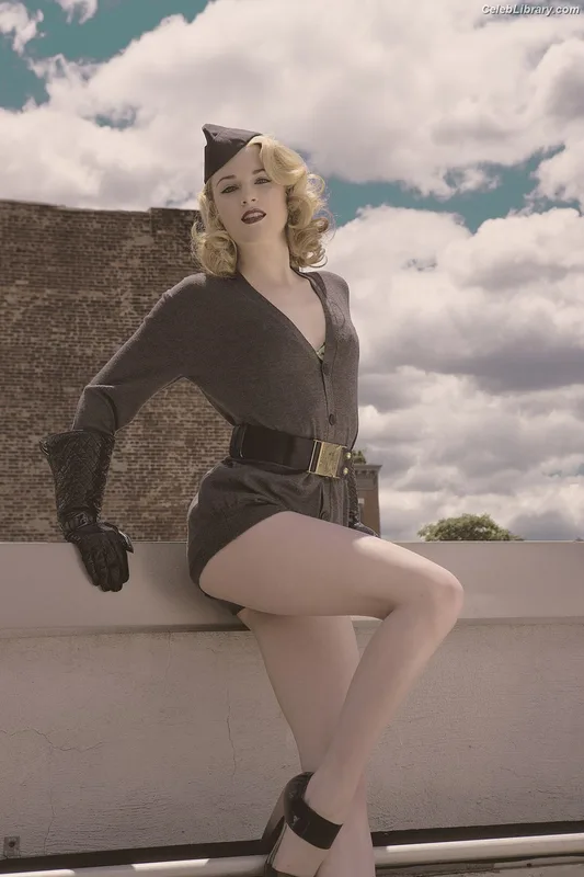 Evan Rachel Wood photo 10 of 75