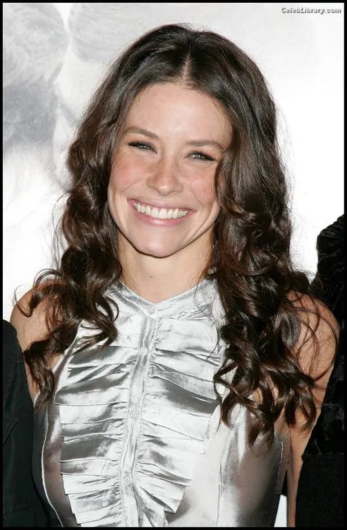Evangeline Lilly photo 1 of 409