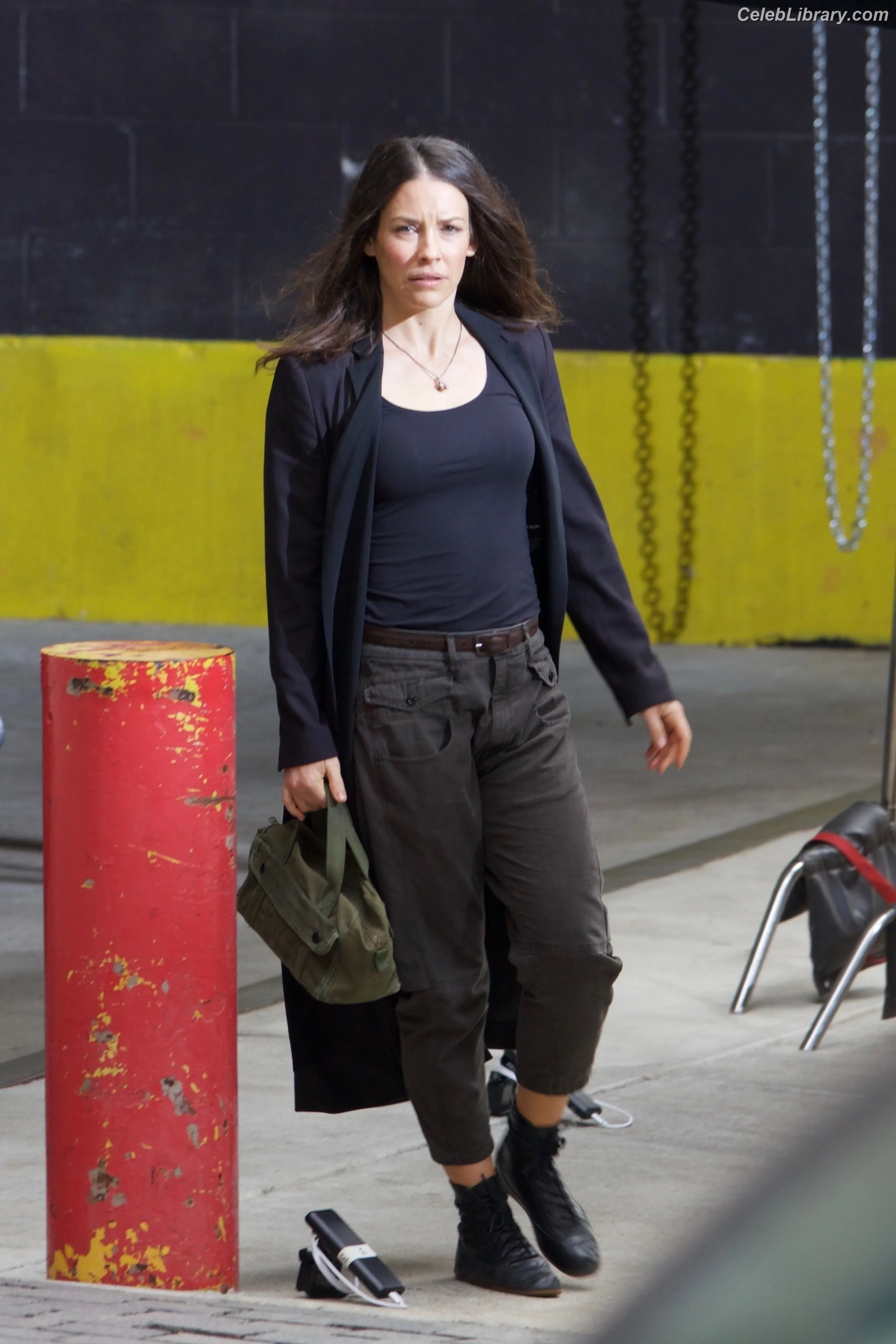 Evangeline Lilly photo 16 of 409