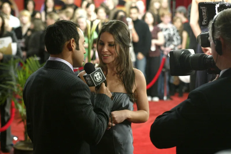 Evangeline Lilly photo 24 of 409