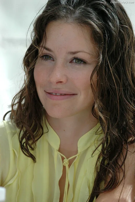 Evangeline Lilly photo 24 of 409