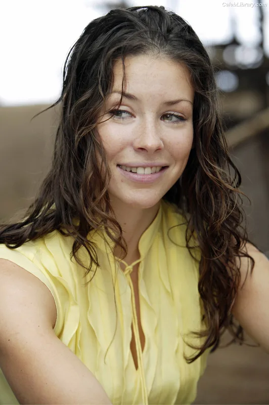 Evangeline Lilly photo 2 of 409