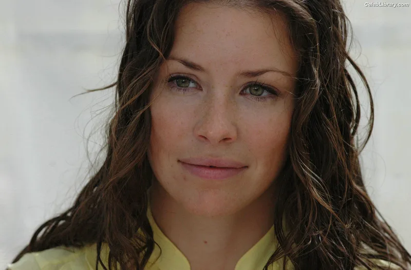 Evangeline Lilly photo 6 of 409