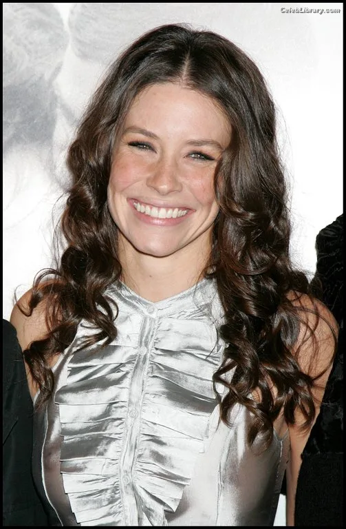 Evangeline Lilly photo 1 of 409