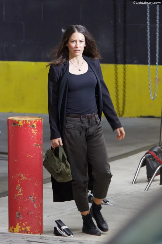 Evangeline Lilly photo 16 of 409