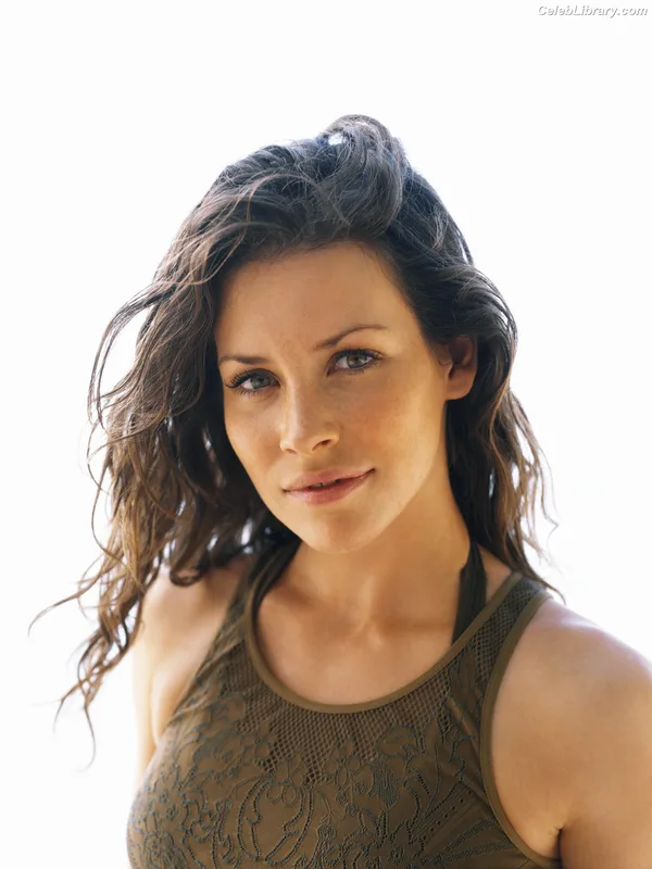 Evangeline Lilly photo 21 of 409