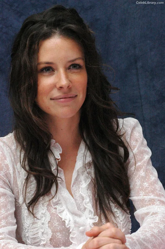 Evangeline Lilly photo 6 of 409