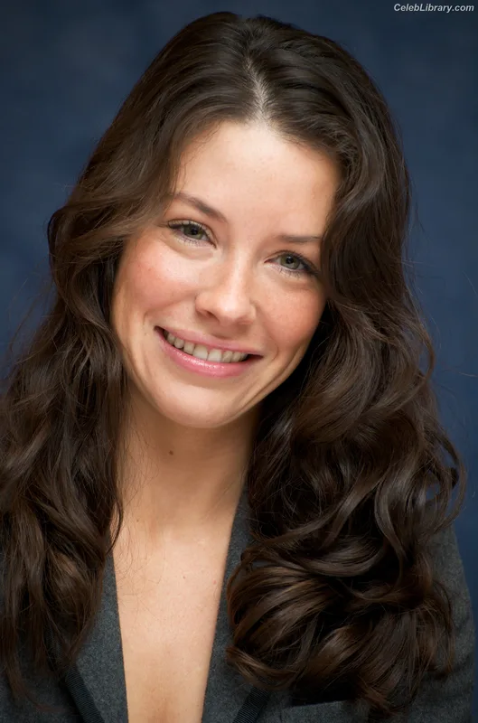 Evangeline Lilly photo 18 of 409
