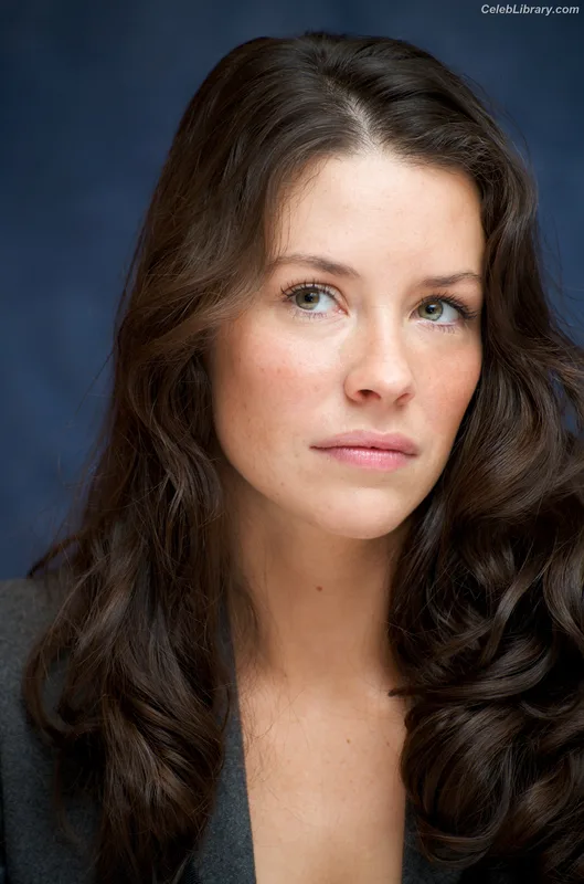 Evangeline Lilly photo 19 of 409