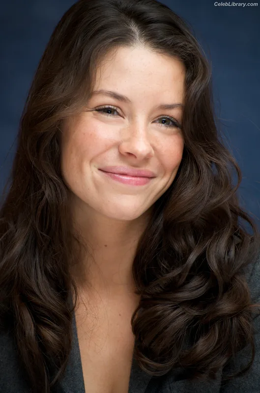 Evangeline Lilly photo 21 of 409