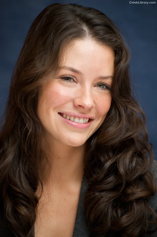 Evangeline Lilly photo 22 of 409