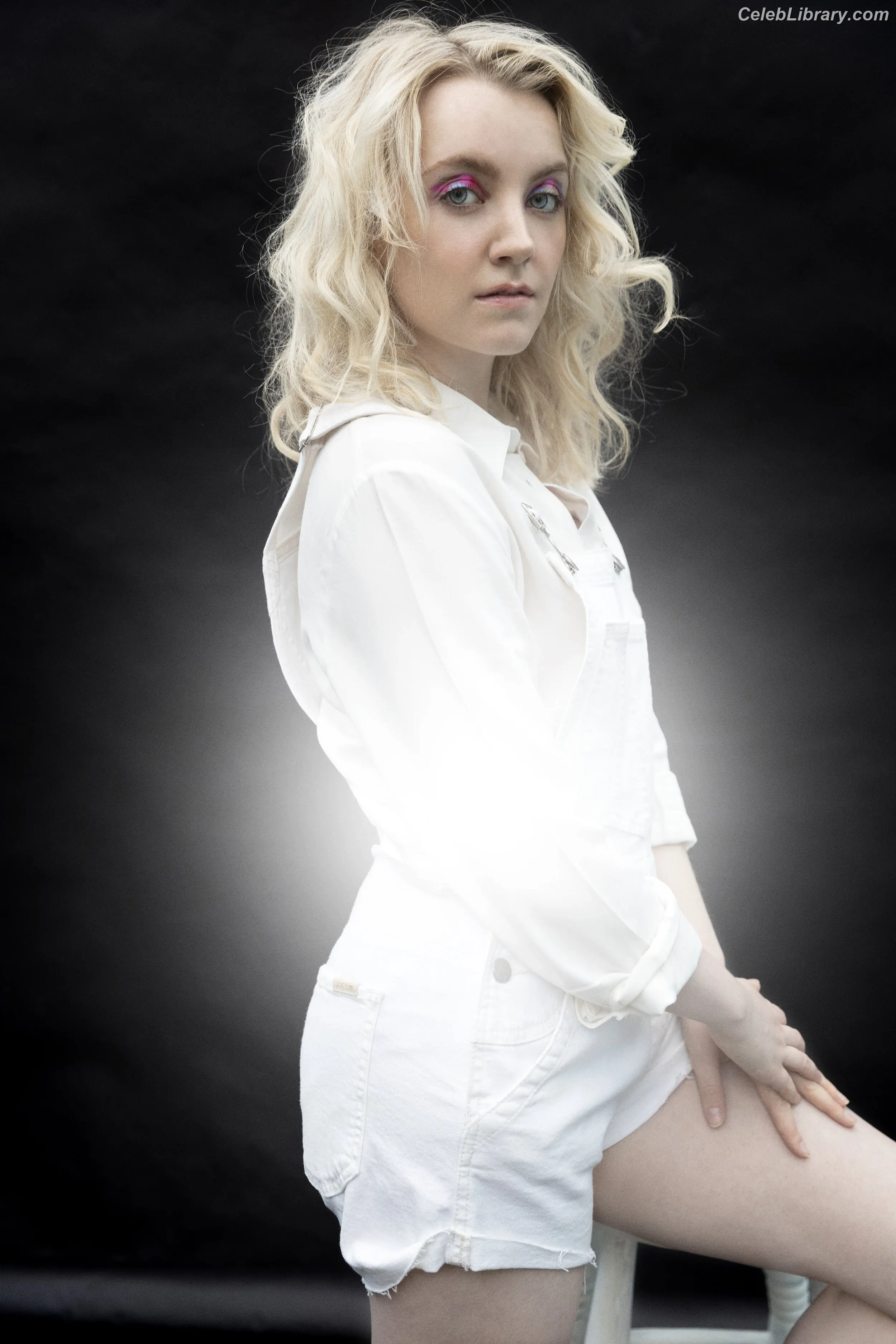 Evanna Lynch photo 9 of 389