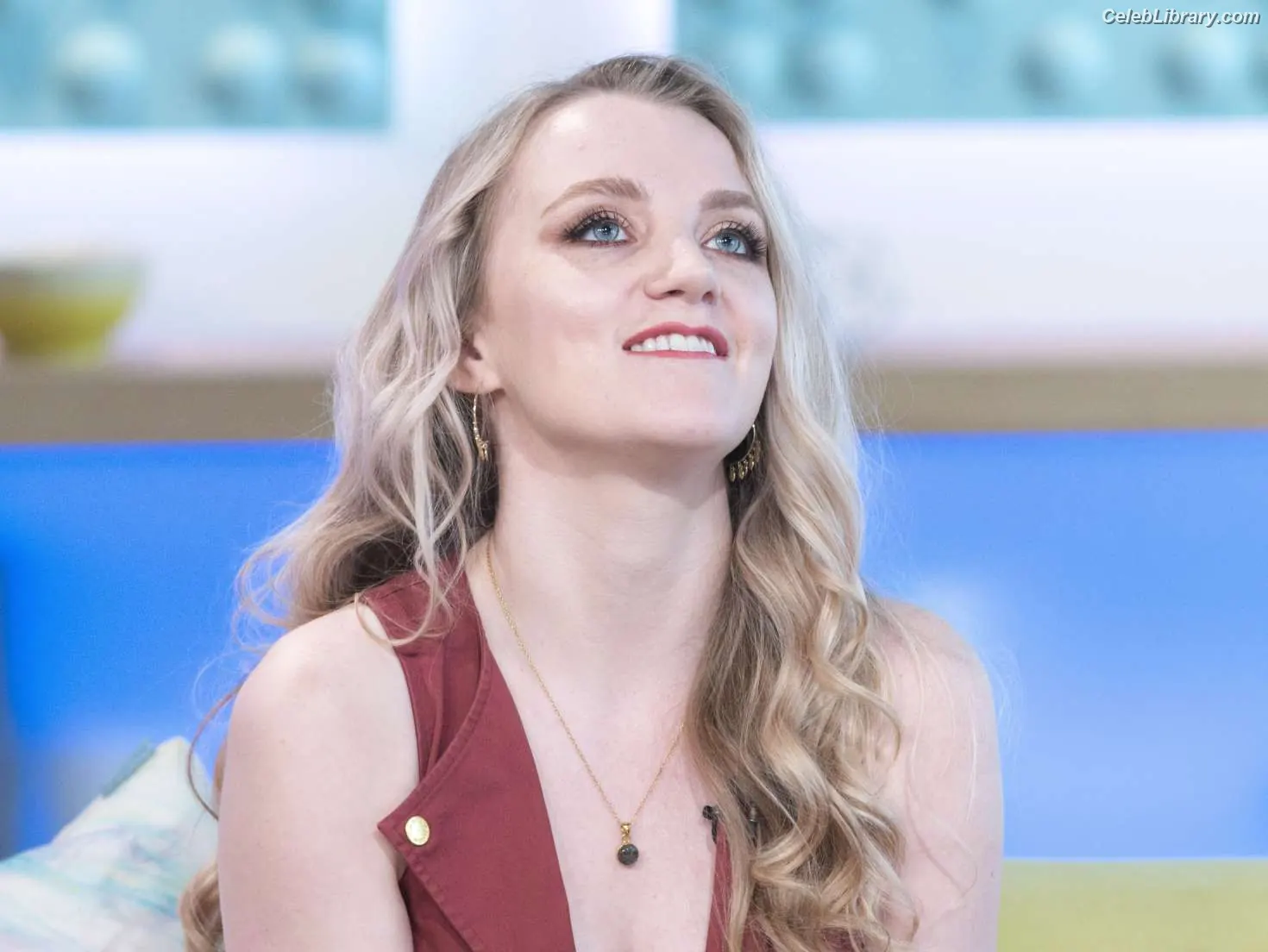 Evanna Lynch photo 15 of 389