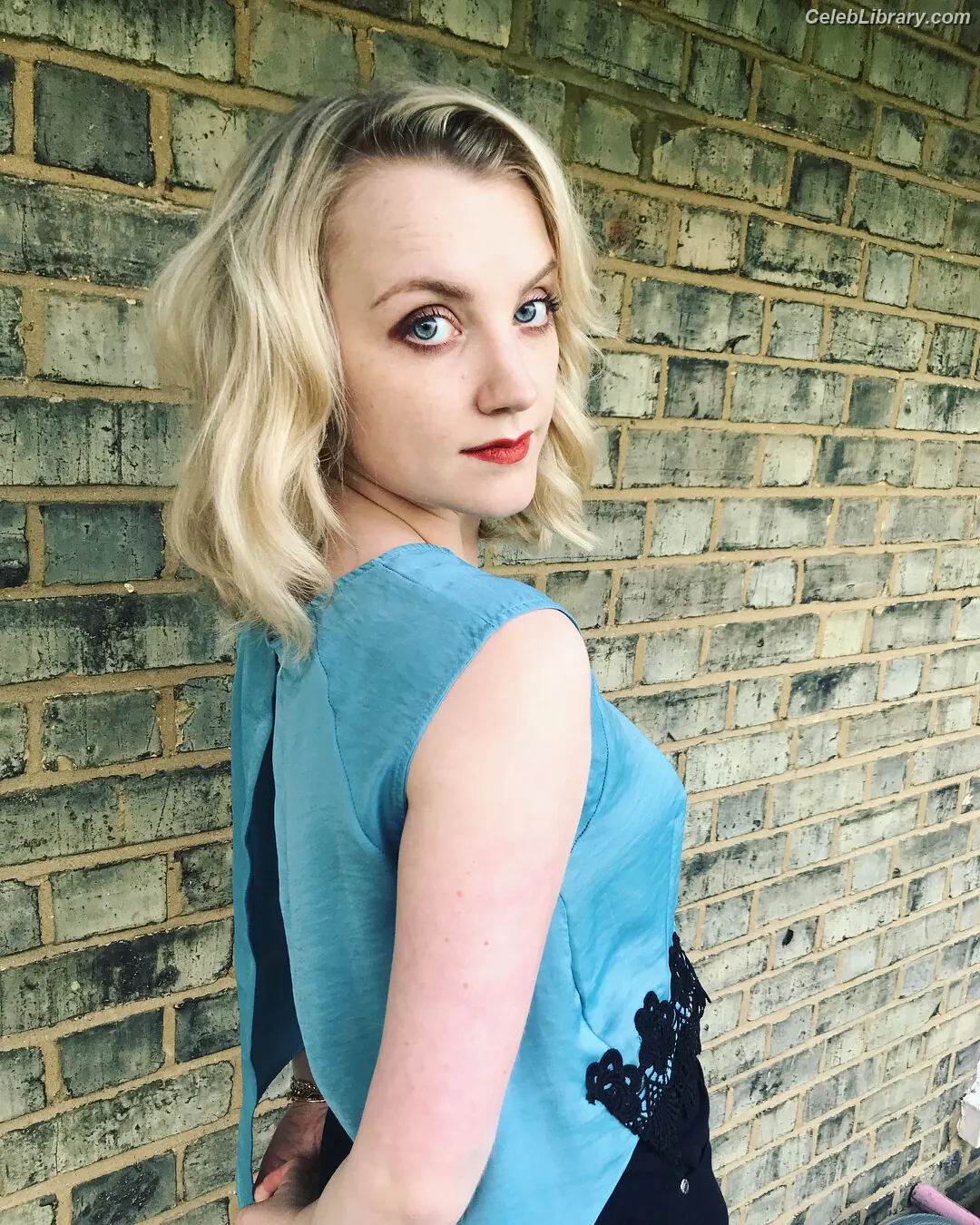 Evanna Lynch photo 21 of 389