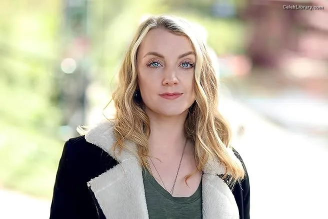 Evanna Lynch photo 11 of 389