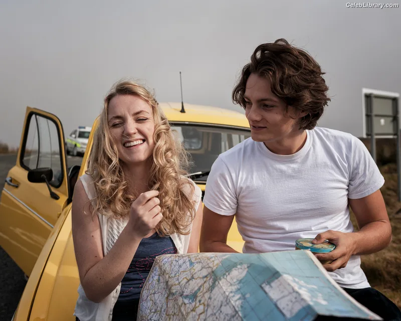 Evanna Lynch photo 14 of 389