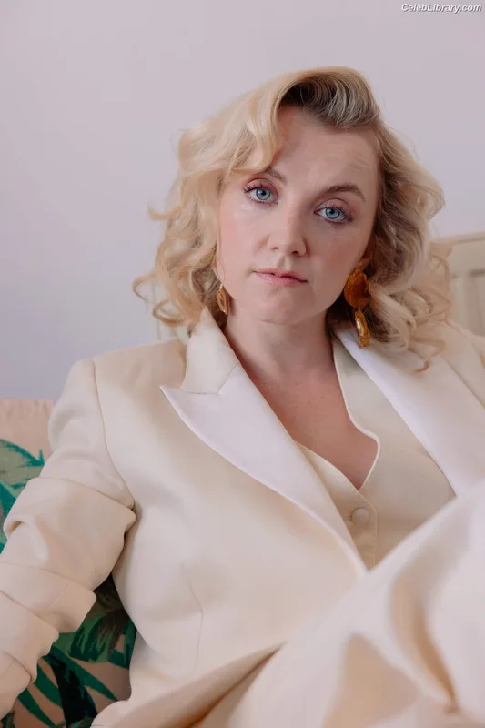Evanna Lynch photo 20 of 389