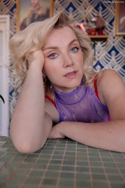 Evanna Lynch photo 21 of 389