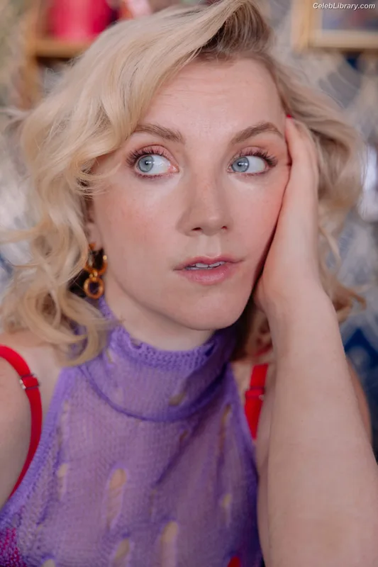 Evanna Lynch photo 5 of 389