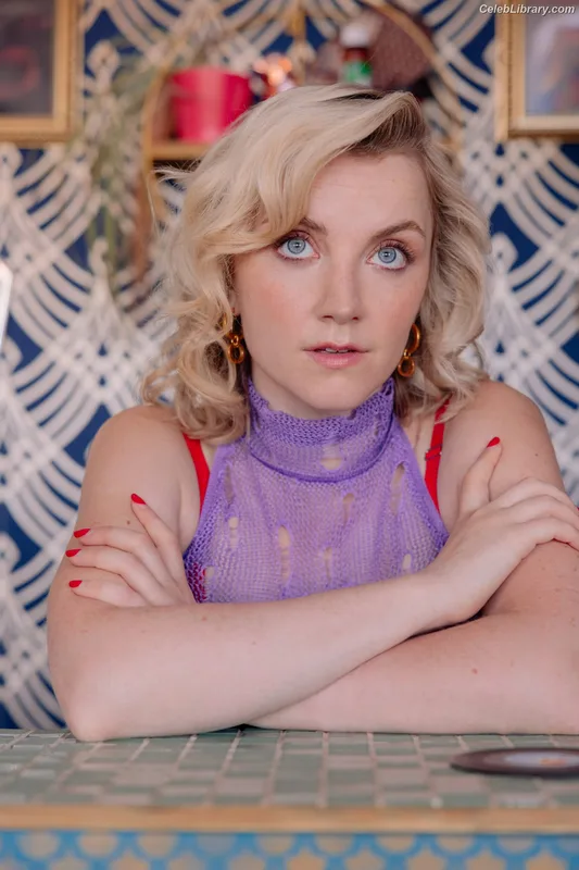 Evanna Lynch photo 7 of 389