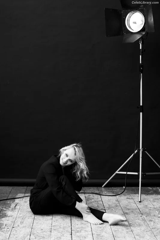 Evanna Lynch photo 9 of 389