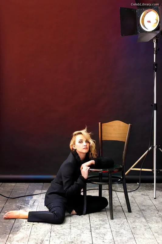 Evanna Lynch photo 9 of 389